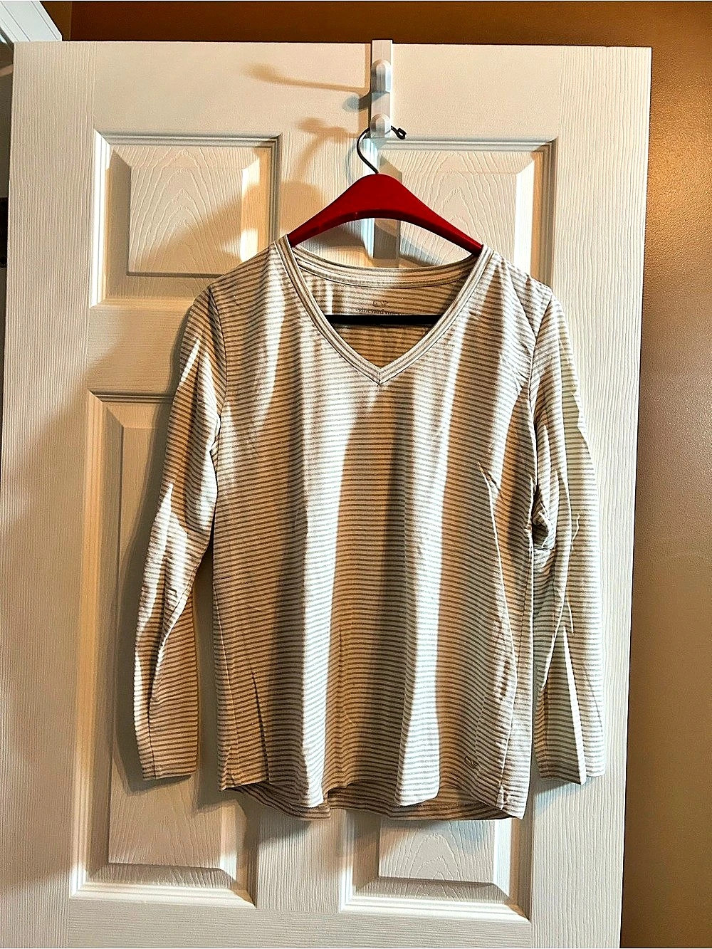 vineyard vines too in white & metallic gold Medium